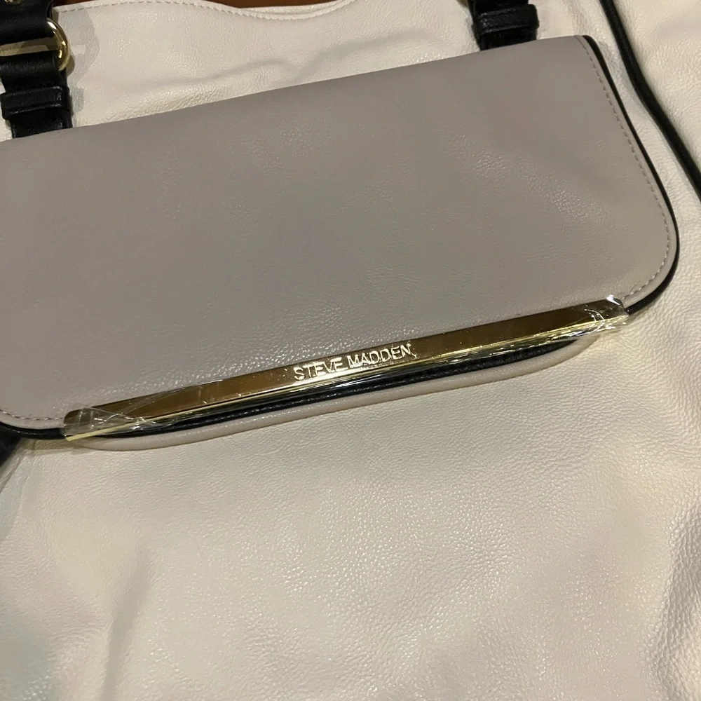 Steve Madden Cream and Black Tote Bag EUC - Picture 2 of 5